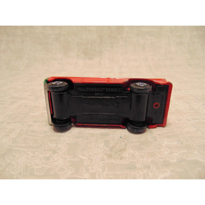 Ford F 150 pickup Matchbox 1:64 rood