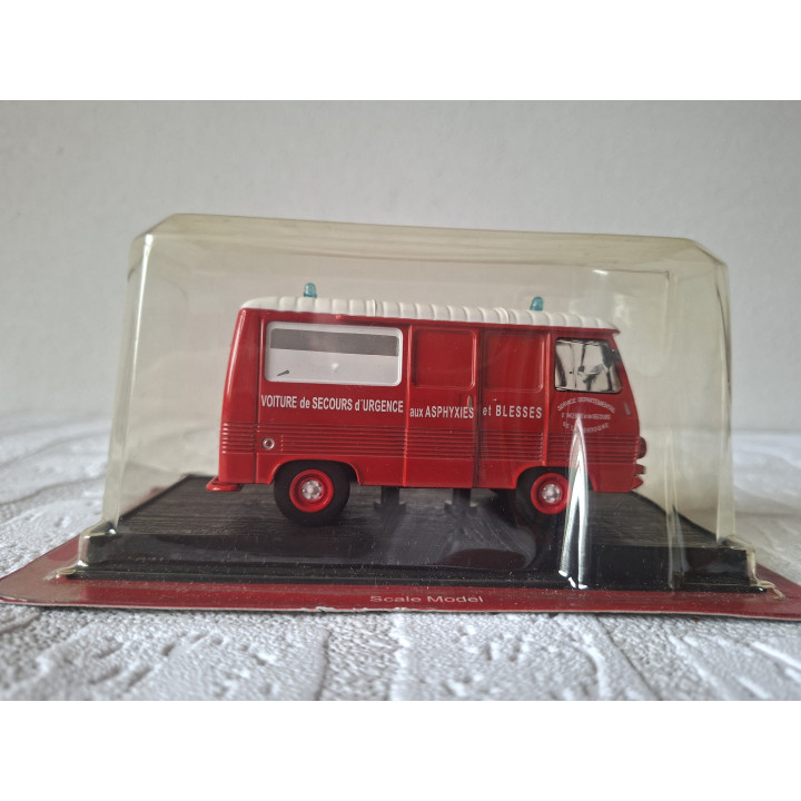 Peugeot J7 VSAB 1980 Franse Brandweer Modelauto 1:43