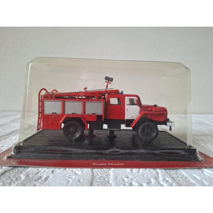 Ural 2 0-40 4x4 2004 Russische Brandweer Modelauto 1:64