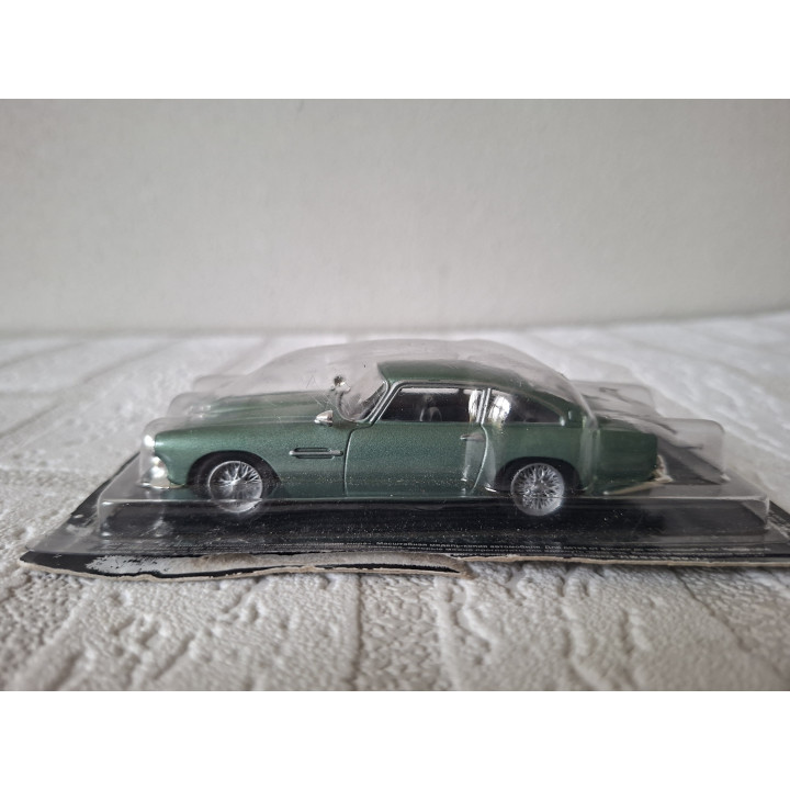 Aston Martin DB4 Coupe 1:43 DeAgostini Sage Green