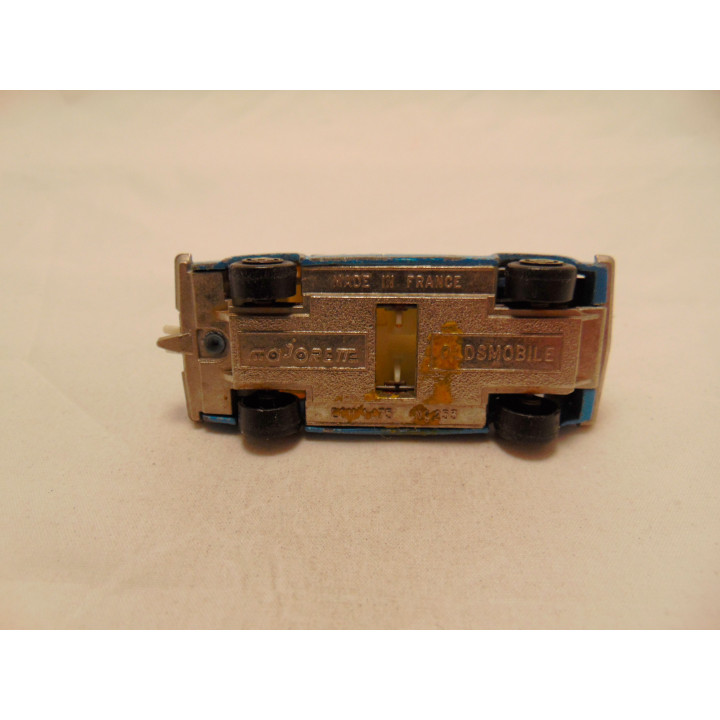 Oldsmobile Omega Majorette 1:75 blauw
