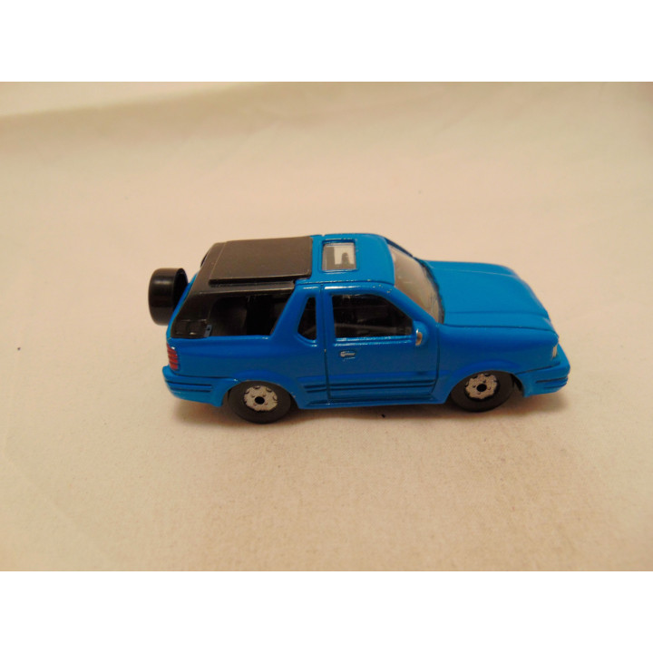 Opel Frontera Sport 1:55 blauw Opel Frontera Sport 1:55 blauw