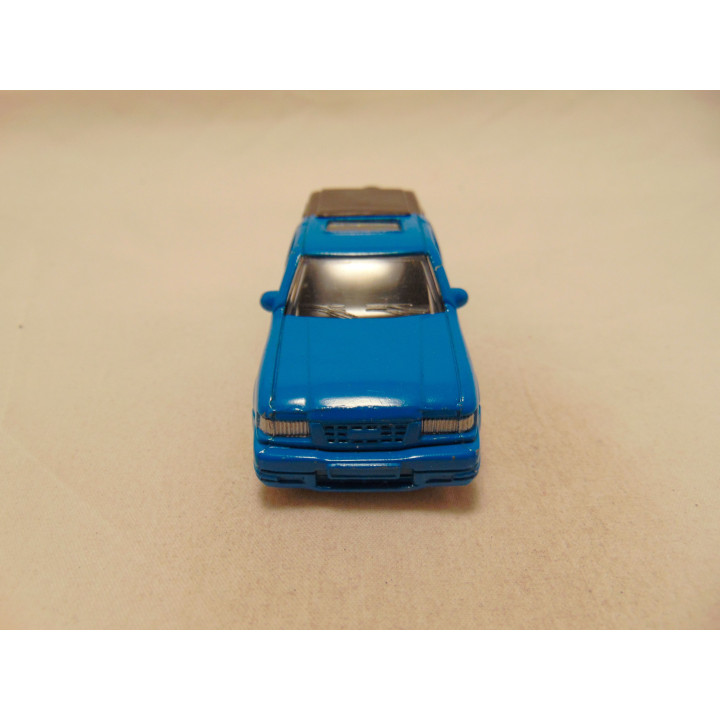 Opel Frontera Sport 1:55 blauw Opel Frontera Sport 1:55 blauw
