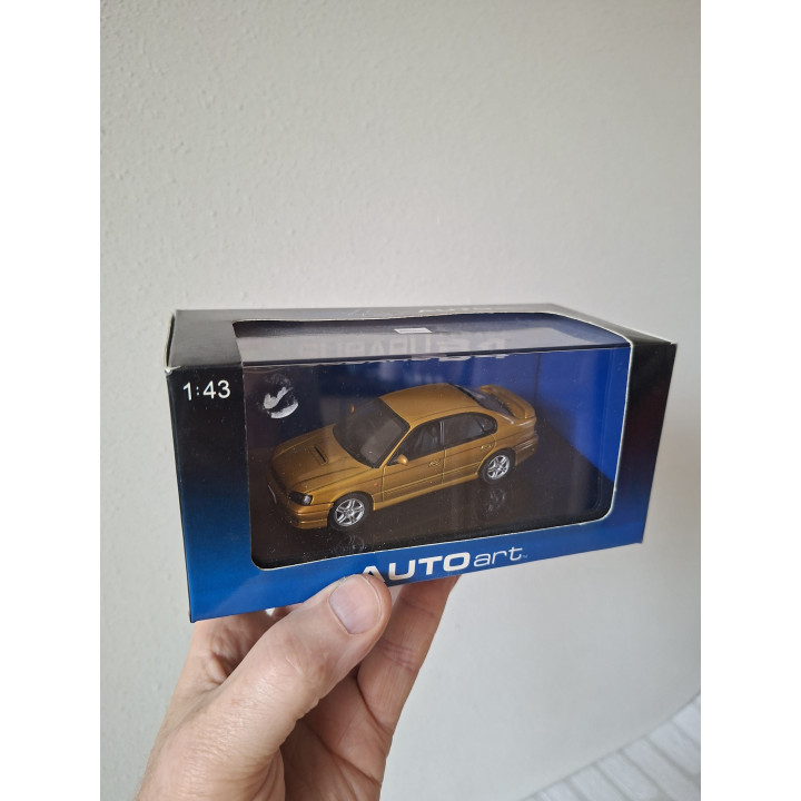 AUTOart 58611 Subaru Legacy B4 (1999) Goudkleurig - 1:43