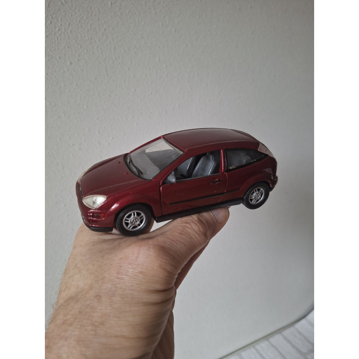 Ford Focus 1999 Hatchback met Openslaande Deuren & Achterklep Sunnyside 1:30