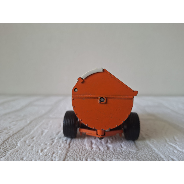 Howard Rotaspreader 155 Britains 9568 1:32