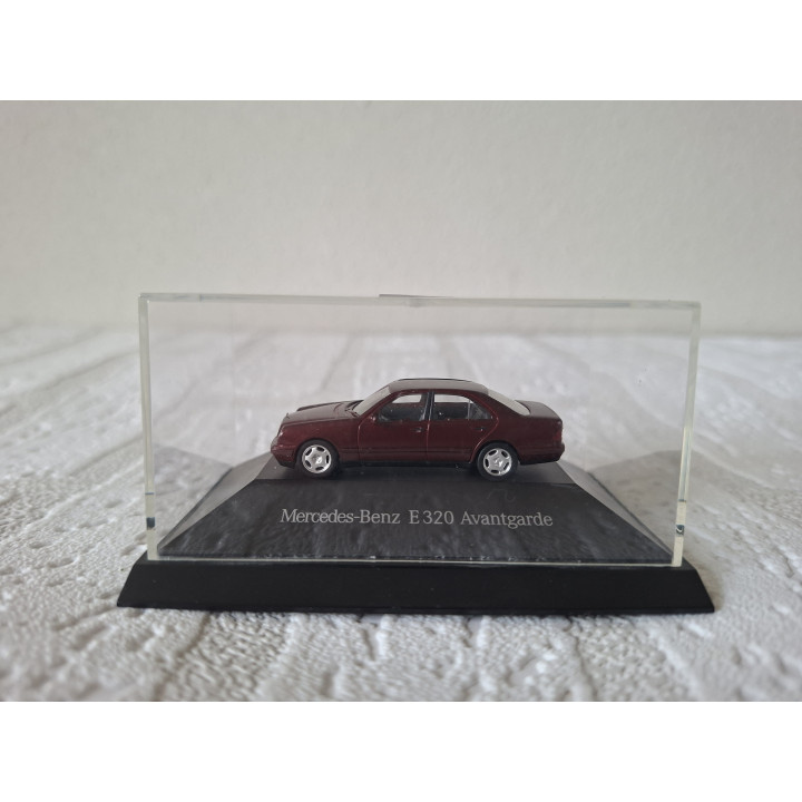 Herpa Mercedes-Benz E 320 Avantgarde 1:87 B66005624 Kopen