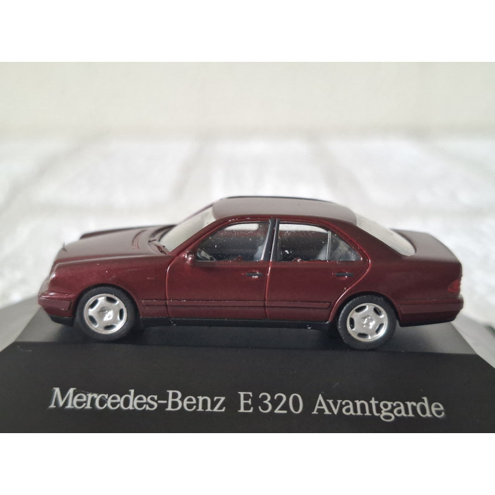 Buy Herpa Mercedes E 320 Avantgarde 1:87 B66005624 Model Car