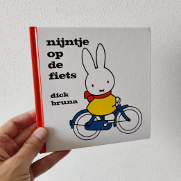 Nijntje op de Fiets Kinderboek Dick Bruna Kartonboek 9789073991354