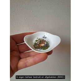 Amuse Bowl Rabbit and Flowers Porcelain 9x7x2cm