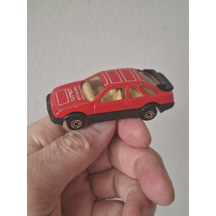 Ford Sierrra Merkur XR4Ti - 1:64 Maisto