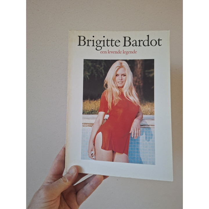 Brigitte Bardot Photo Book: Een levende legende (1984) - No poster