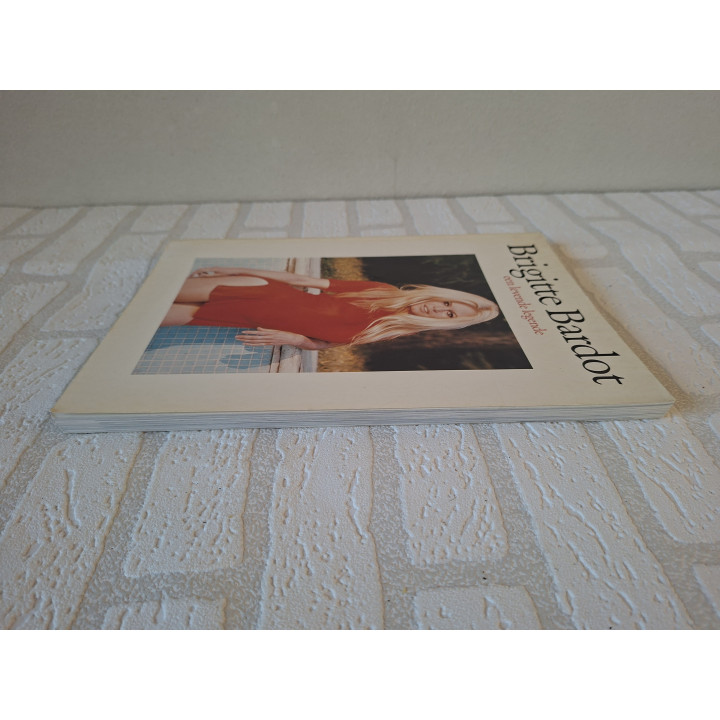 Brigitte Bardot Photo Book: Een levende legende (1984) - No poster