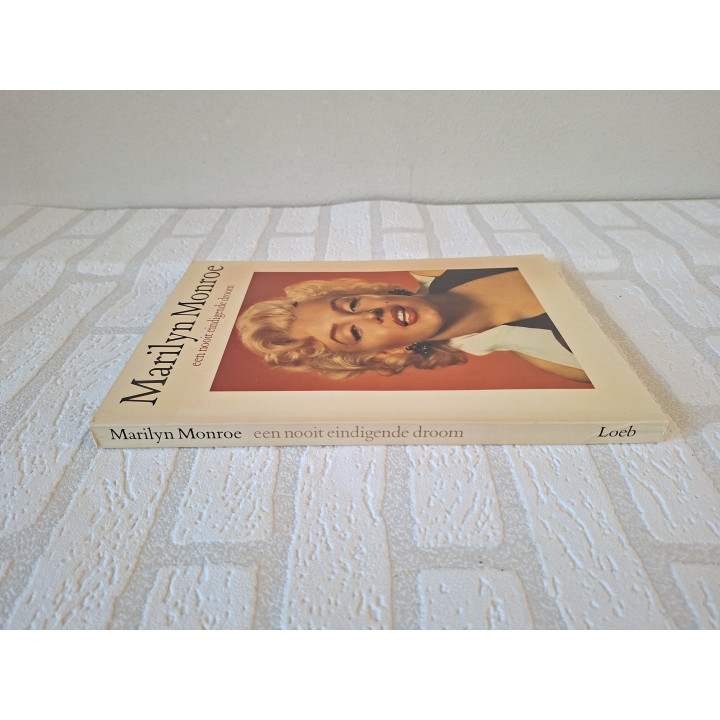 Fotoboek Marilyn Monroe: Een nooit eindigende droom - Zonder poster