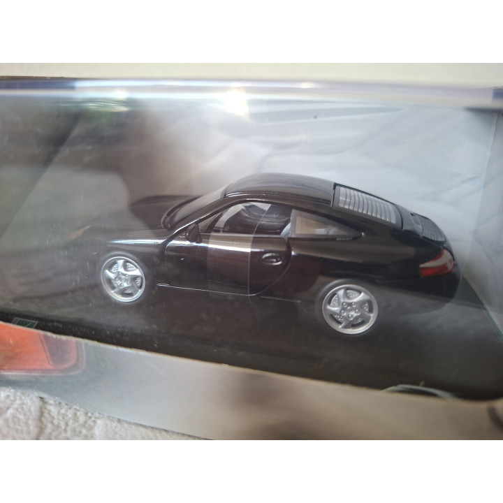 Porsche 911 Coupé 1998 1:43 Cararama Hongwell Modelauto