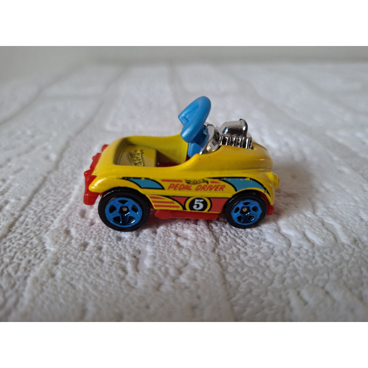 Hot Wheels Pedal Driver HW Fun Park 2020 Die-Cast