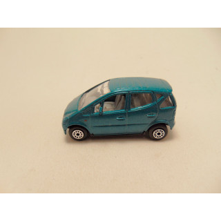 Mercedes A140 class 1:64 Welly groenblauw