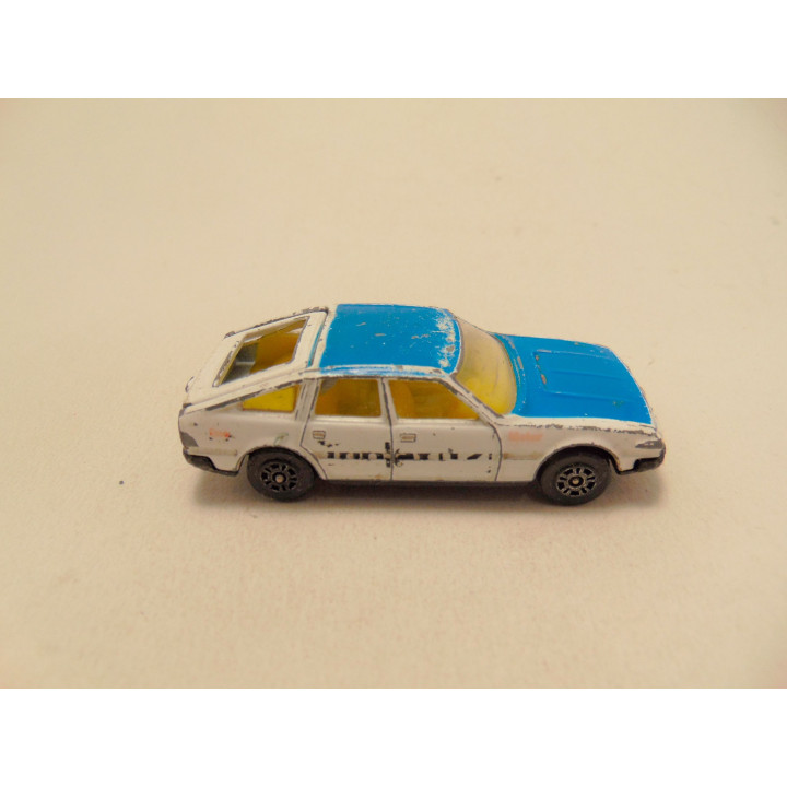 Rover 3500 Corgi 1:64 wit