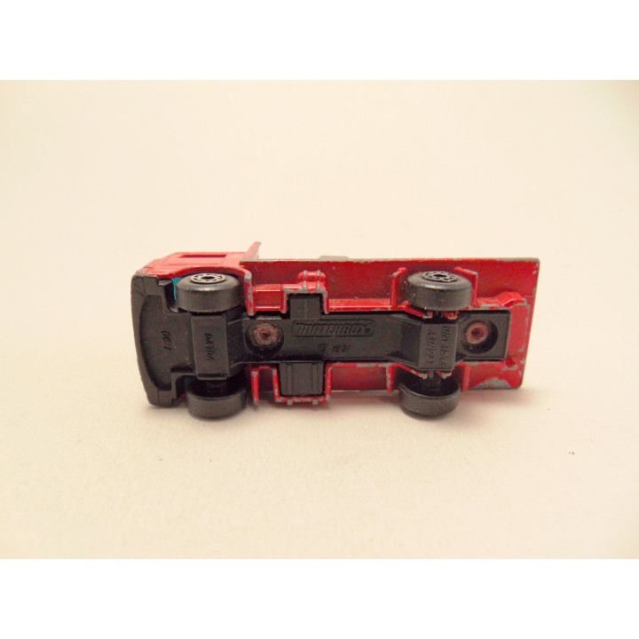 Volvo F10 met haspels Matchbox 1:90 rood