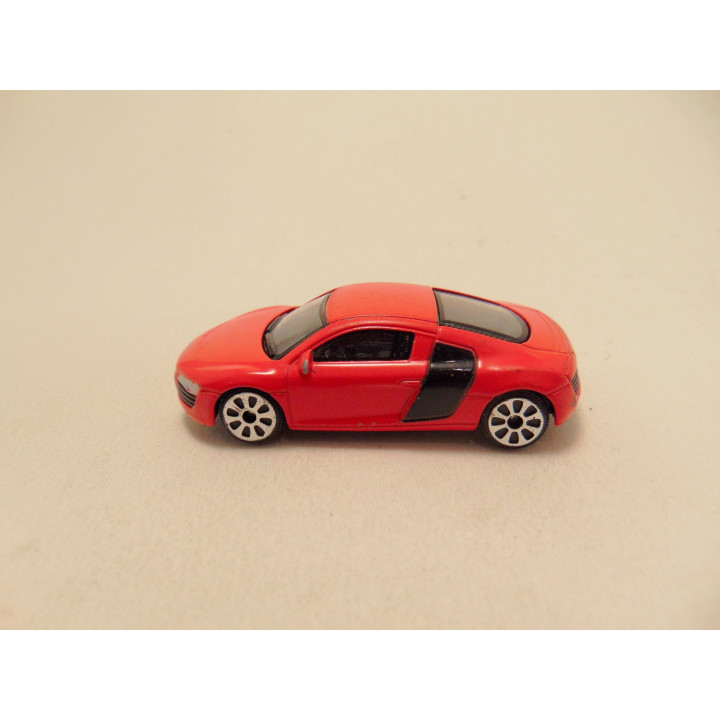 Audi R 8 4 1:64 rood
