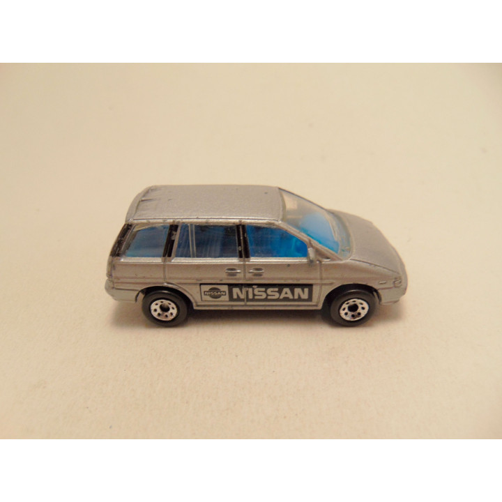 Nissan Prairie Matchbox 1:59 zilverkleurig