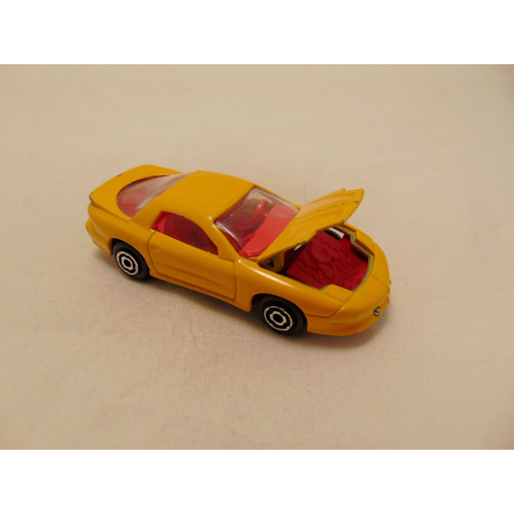 Pontiac Firebird 1994 Majorette 1:63 geel