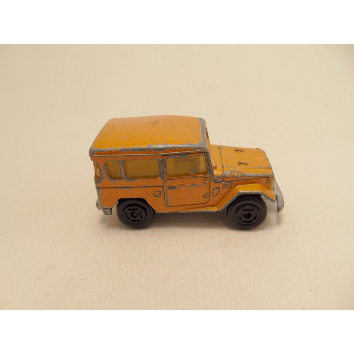 Toyota Land Cruiser 1:53 Majorette 277 goudkleurig - modelauto