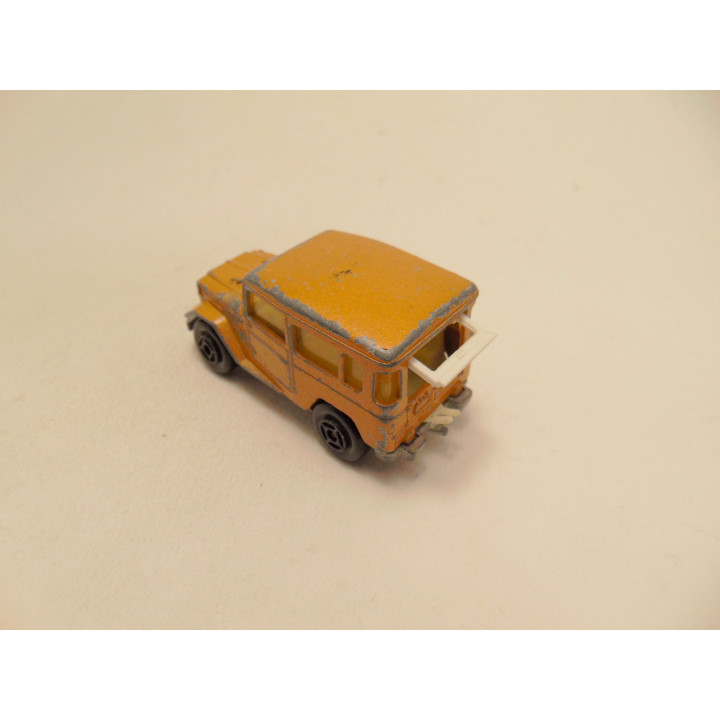 Toyota Land Cruiser 1:53 Majorette 277 goudkleurig - modelauto