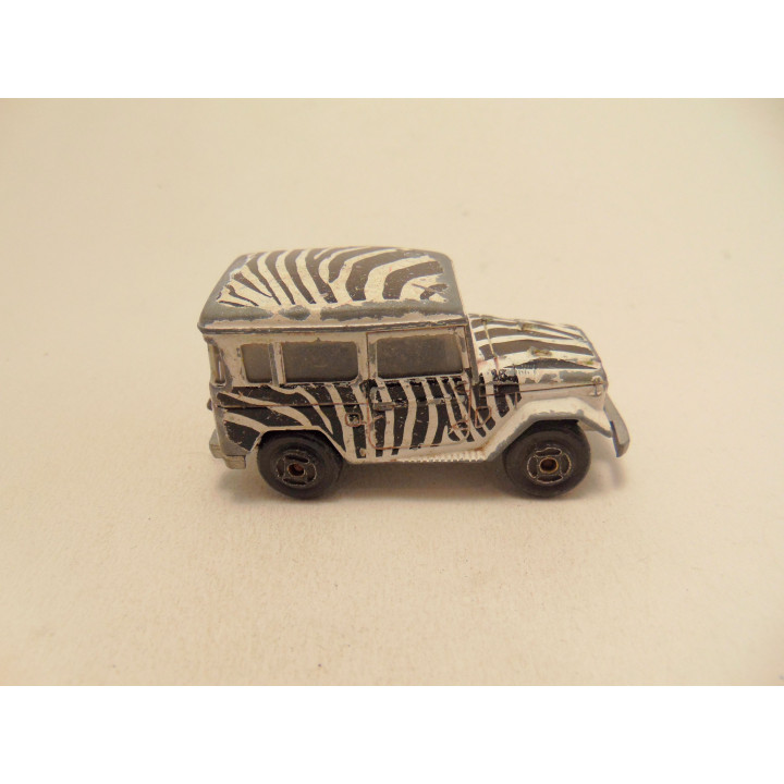 Toyota Land Cruiser Safari 1:53 Majorette 277 - modelauto