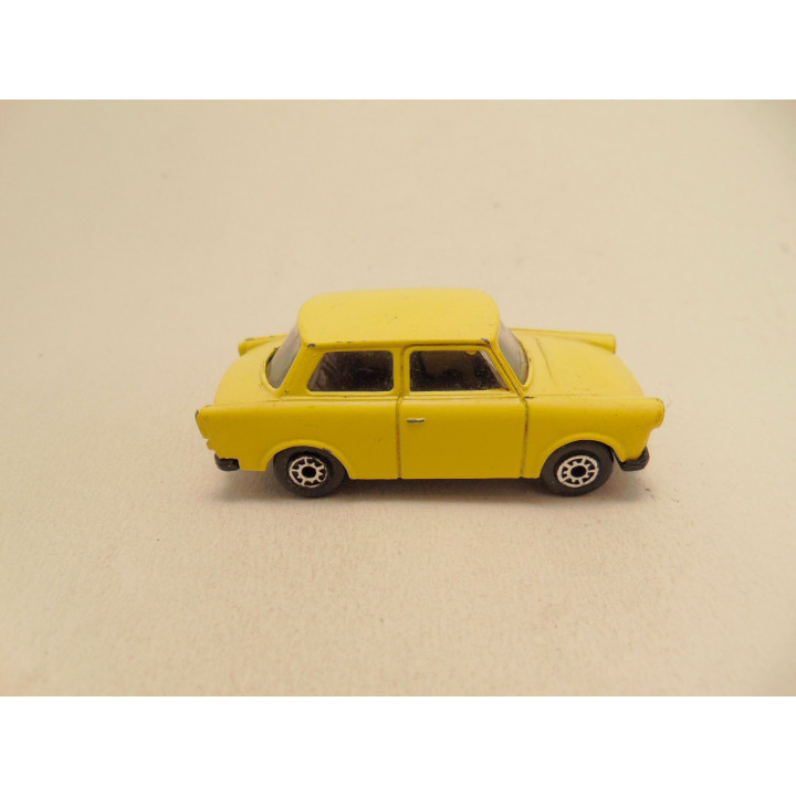Trabant 601 1:64 MC Toys geel