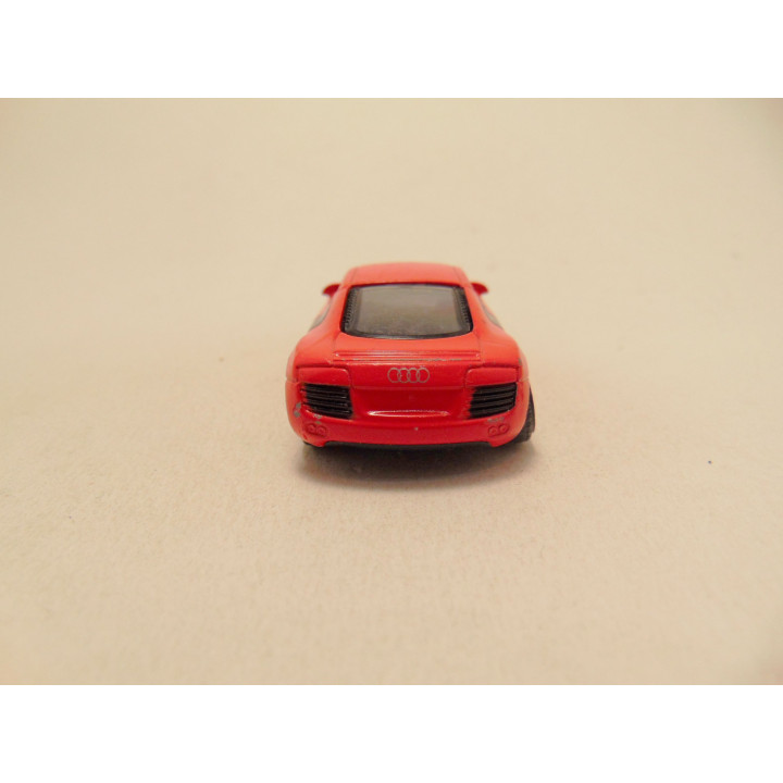 Audi R 8 4 1:64 rood