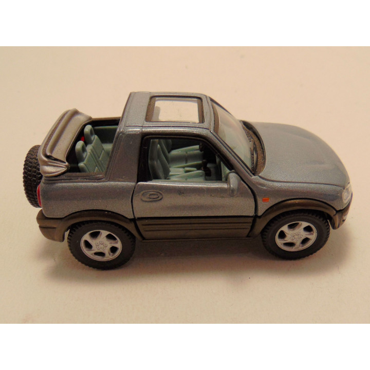Toyota Rav4 Reebok 1:43 Cararama zilvergrijs - modelauto