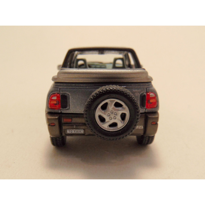 Toyota Rav4 Reebok 1:43 Cararama zilvergrijs - modelauto