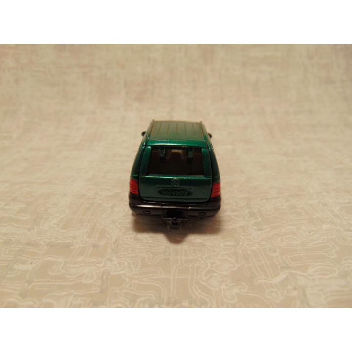Mercedes Benz ML320 1:55 1095 Siku groen