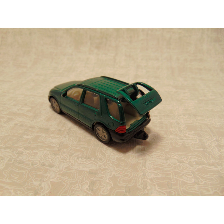 Mercedes Benz ML320 1:55 1095 Siku groen
