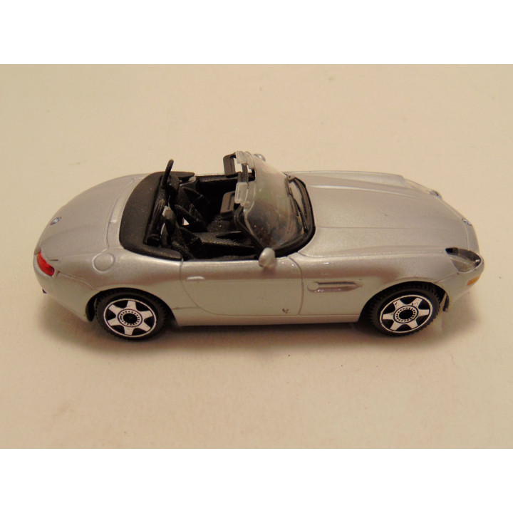 Bmw Z8 spider cabrio 1:43 Bburago zilverkleurig
