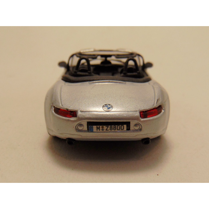 Bmw Z8 spider cabrio 1:43 Bburago zilverkleurig
