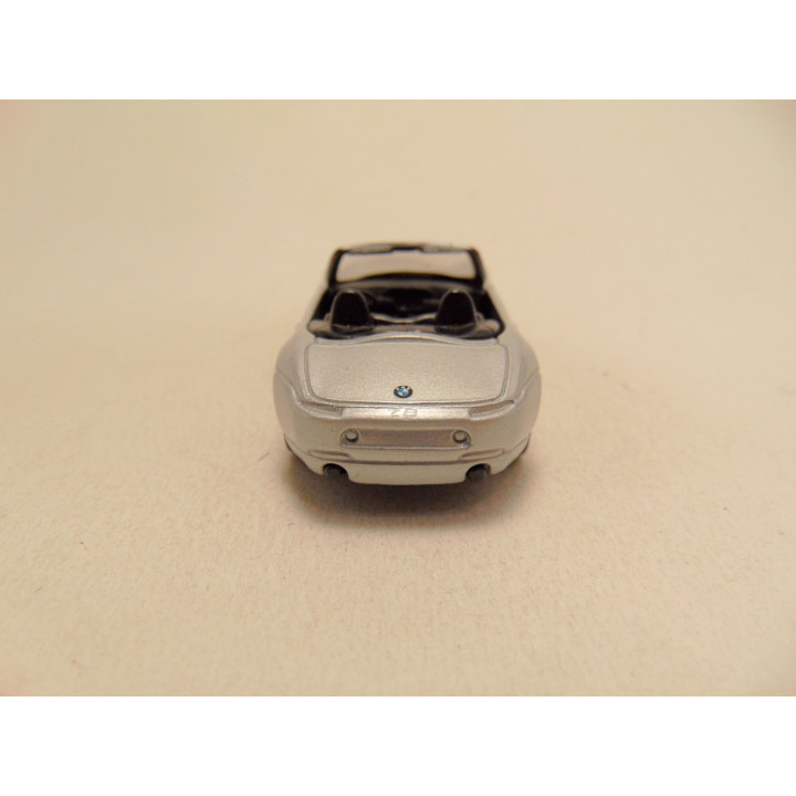 Bmw Z8 cabrio 1:64 Maisto zilverkleurig