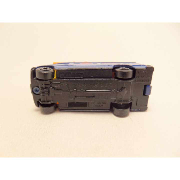 Mercedes 207D straalwagen MBTV Matchbox 1:73 blauw