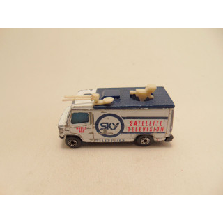 Mercedes 207D straalwagen SKY Matchbox 1:73 wit