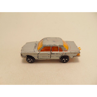 Mercedes 450 SE 1:60 Majorette 249 zilverkleurig
