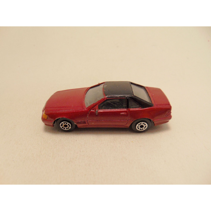 Mercedes 500 SL 1:60 Maisto roodbruin