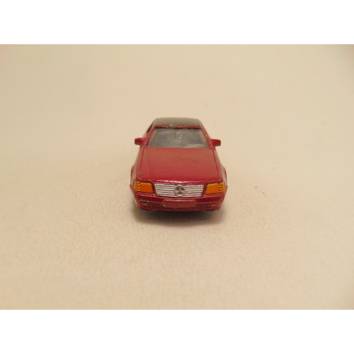 Mercedes 500 SL 1:60 Maisto roodbruin