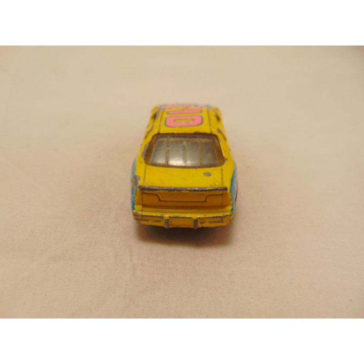 Pontiac Grand Prix GT Stockcar Matchbox 1:67 geel Pontiac Grand Prix GT Stockcar Matchbox 1:67 geel