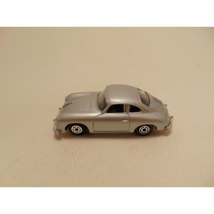 Porsche 356A Coupe 1:64 Maisto zilverkleurig