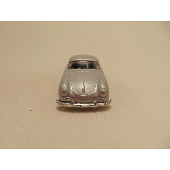 Porsche 356A Coupe 1:64 Maisto zilverkleurig