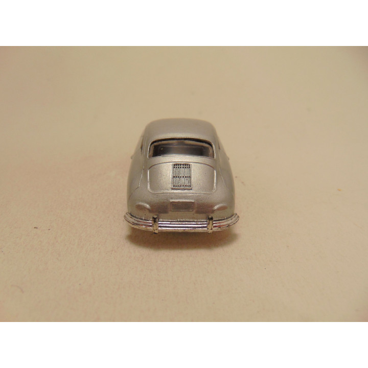 Porsche 356A Coupe 1:64 Maisto zilverkleurig