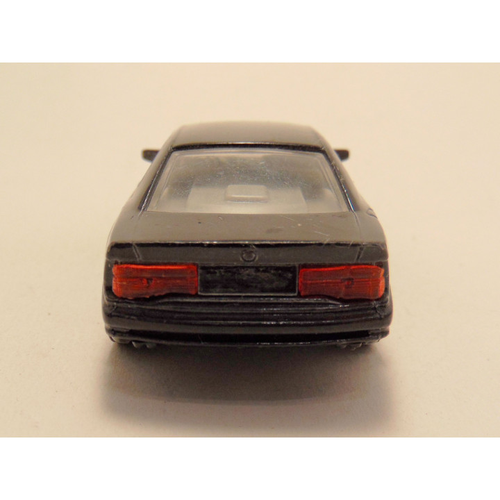Bmw 850i 1:42 Maisto zwart