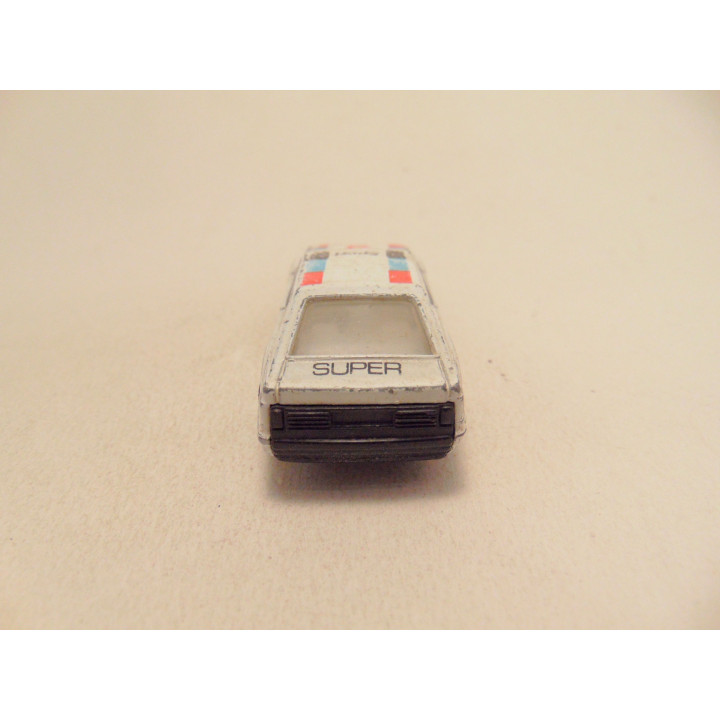 Audi Quattro 1:64 wit