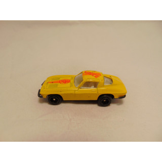 Chevrolet Corvette Stingray 1:64 geel